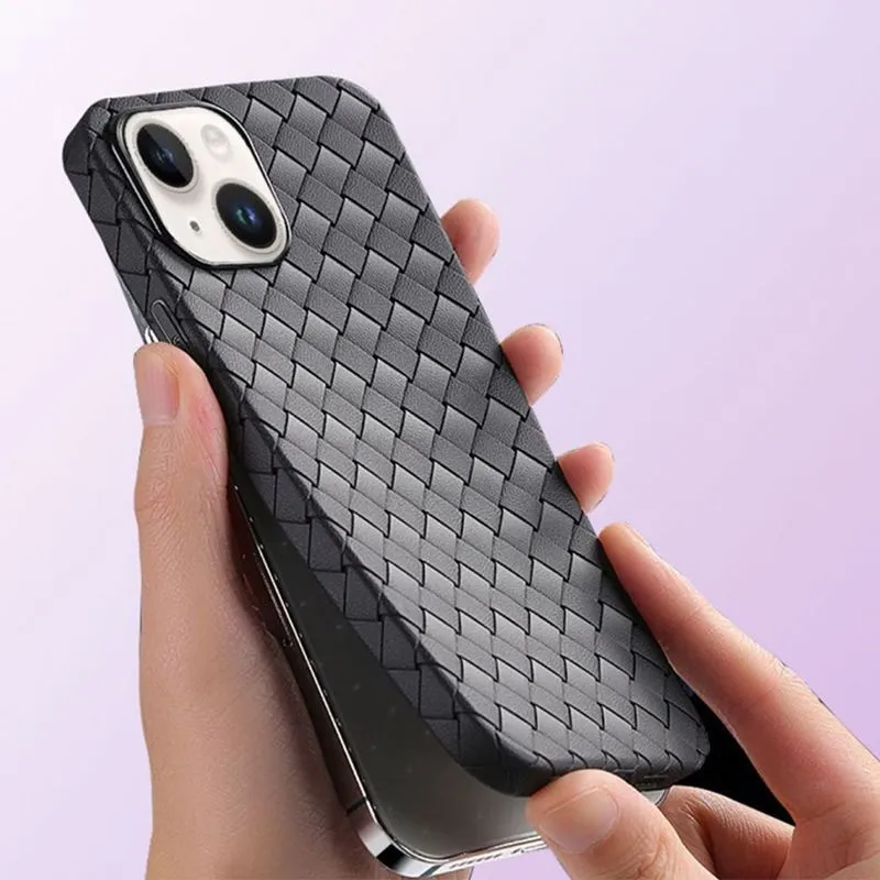 Чехол для iPhone 15 Плетеный с MagSafe, черный, картинка 1