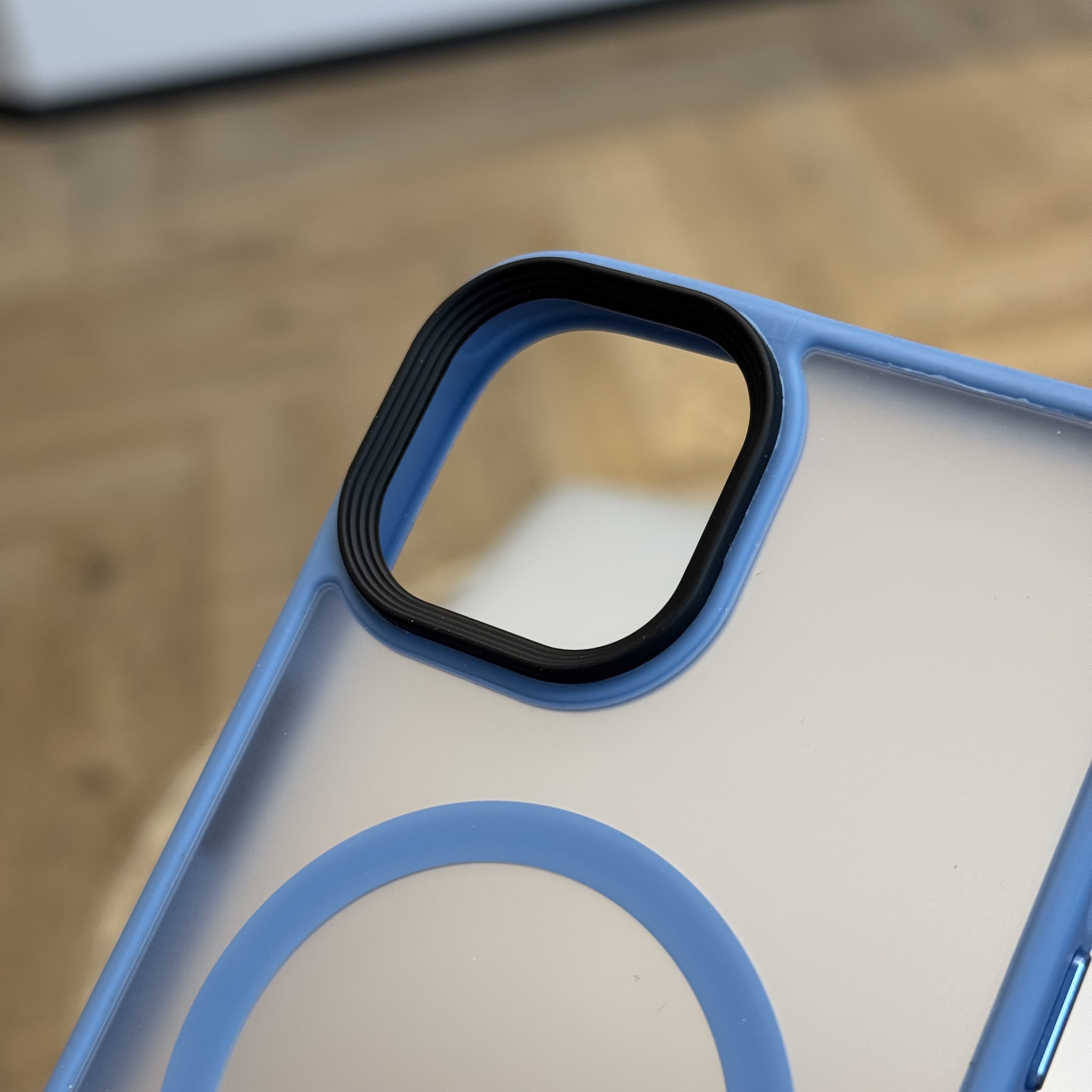Чехол для iPhone 13 Pro Max Unique Case прозрачный матовый с MagSafe, голубой, картинка 3