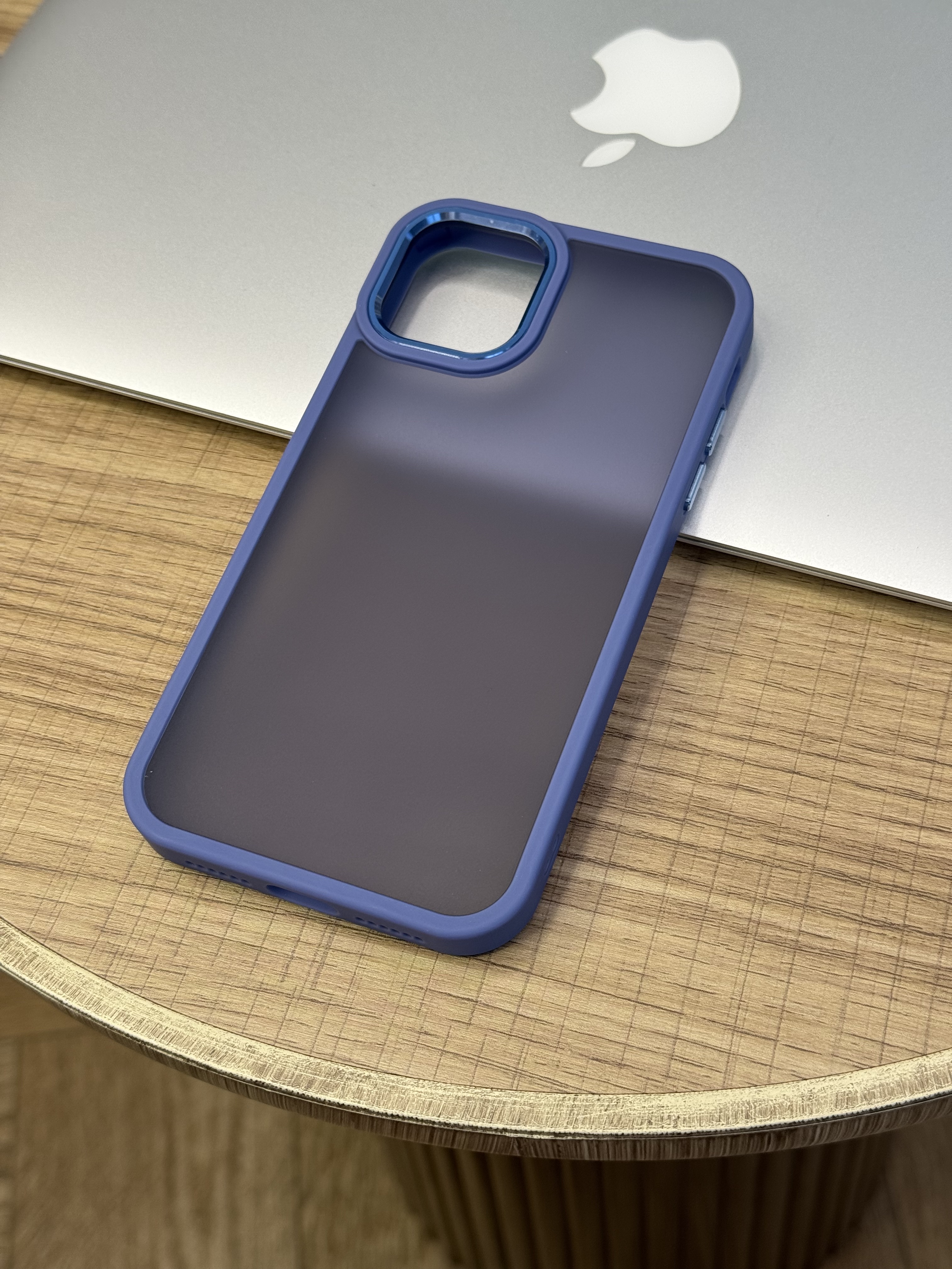 Чехол для iPhone 11 силиконовый прозрачный матовый, винный, картинка 1