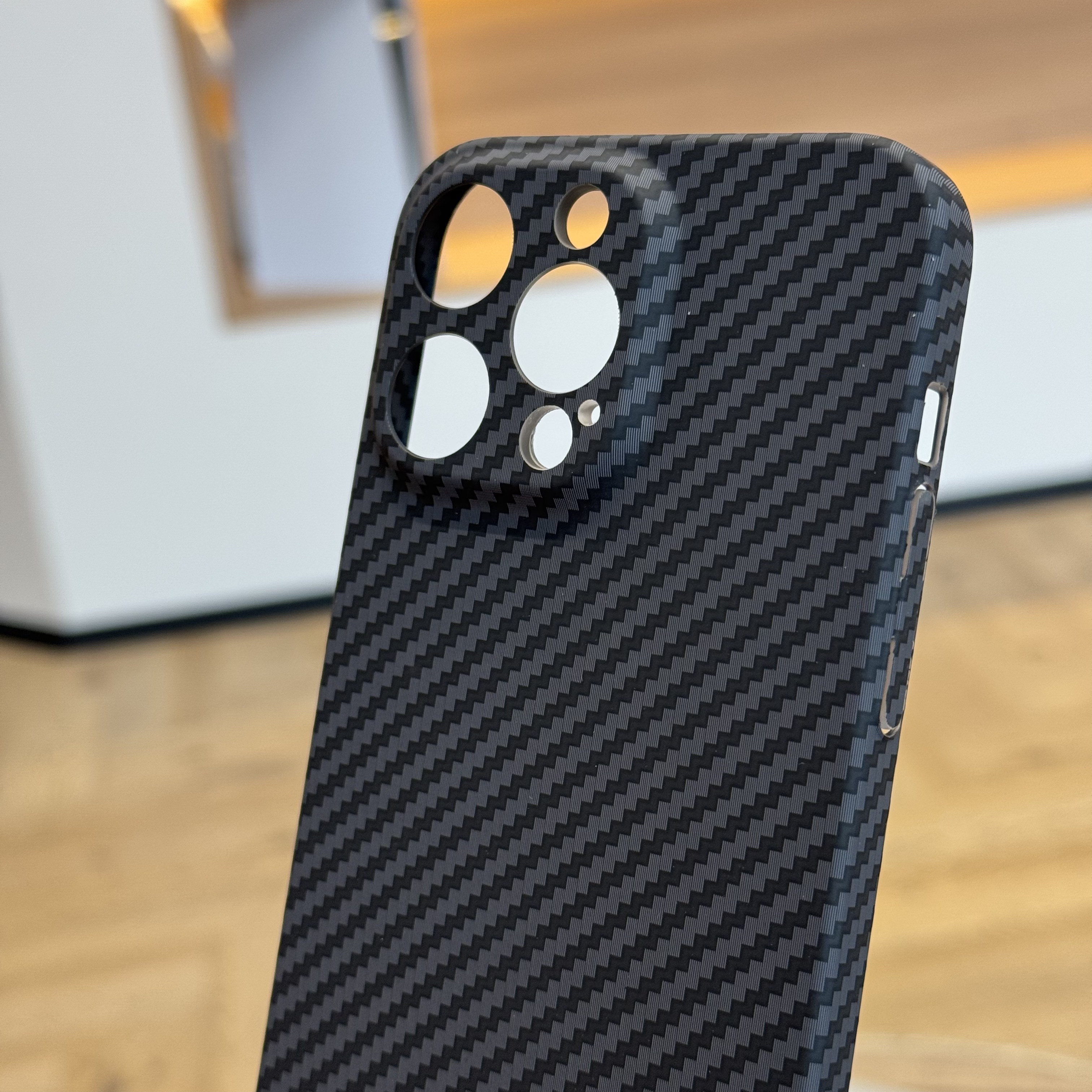 Чехол для iPhone 14 Pro Max Protection Case Carbon MagSafe, черный, картинка 3