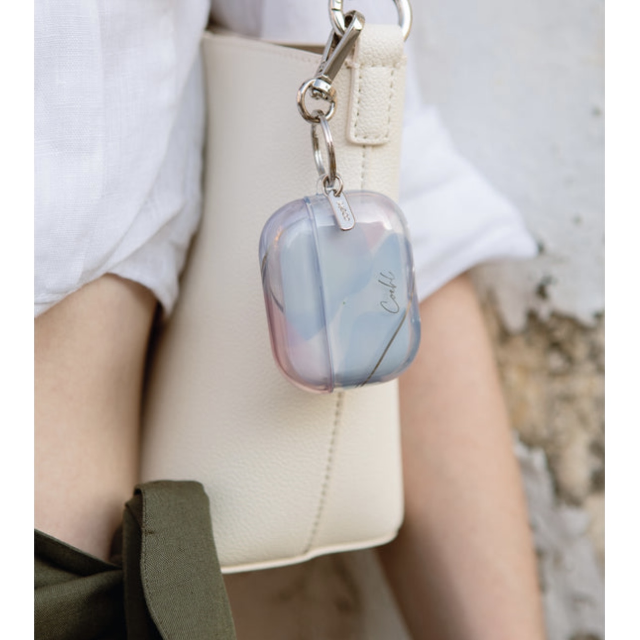 Чехол для AirPods Pro 2 UNIQ Coehl Palette Dusk Blue, картинка 3