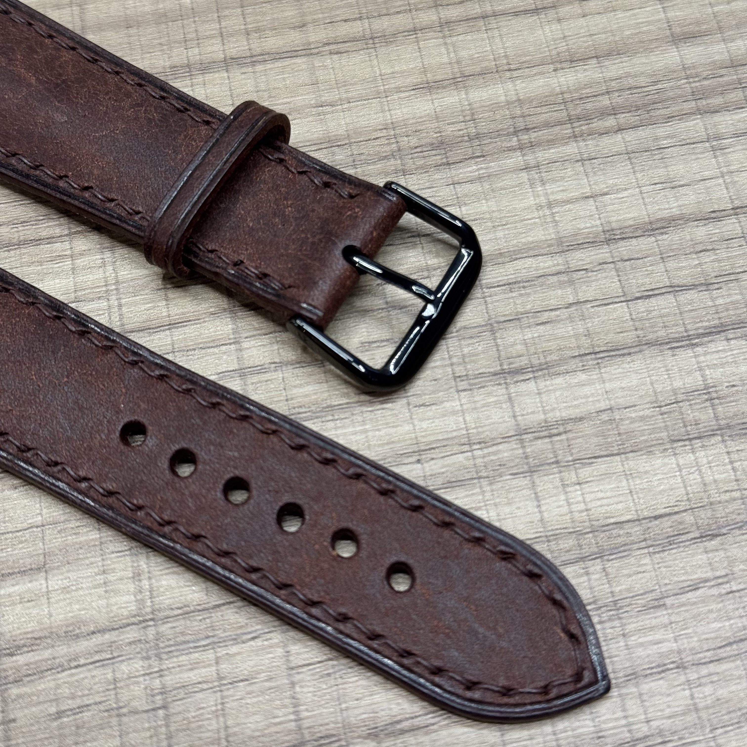 Ремешок для Apple Watch кожаный ручной работы 42/44/45/46/49mm Коричневый, картинка 4