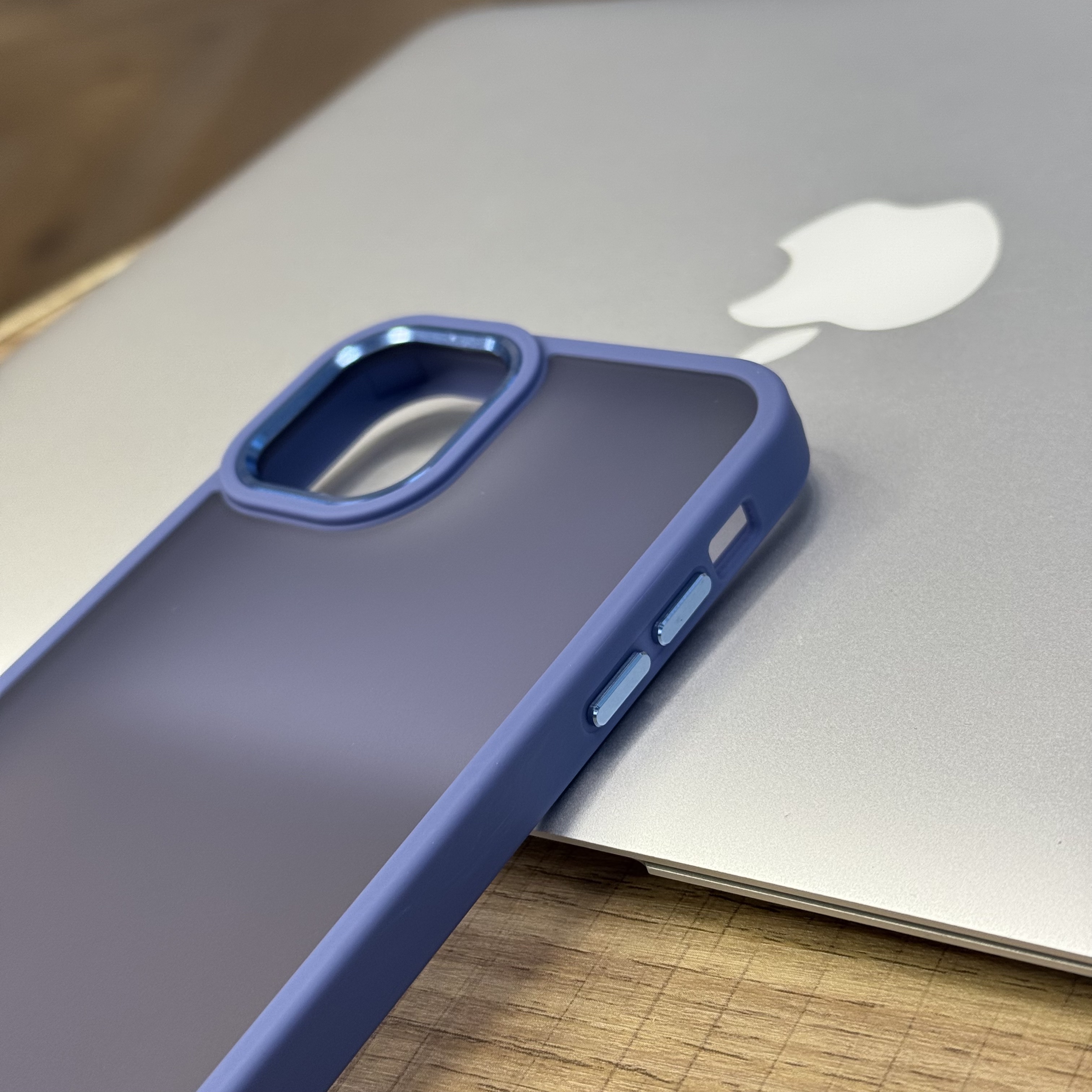 Чехол для iPhone 11 силиконовый прозрачный матовый, винный, картинка 2