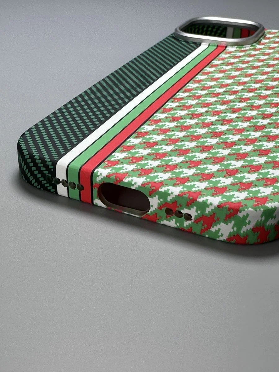 Чехол для iPhone 13 Pro Max FreeAir карбон с MagSafe белый зеленый красный, картинка 3